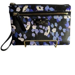 Kate Spade New York Floral Wristlet – Authentic